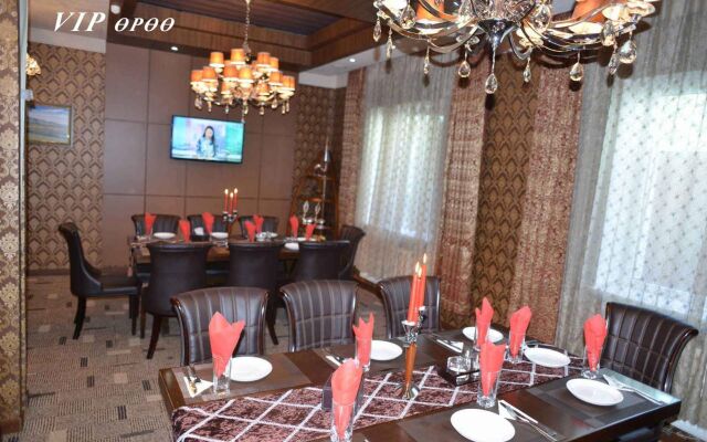 New West Hotel