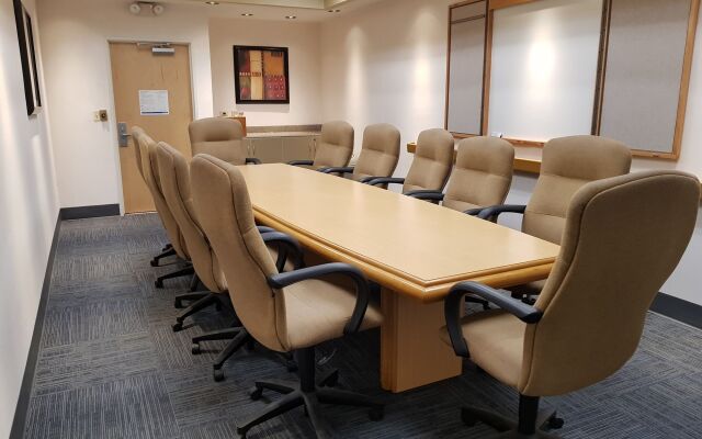 Holiday Inn Express Saltillo Zona Aeropuerto by IHG