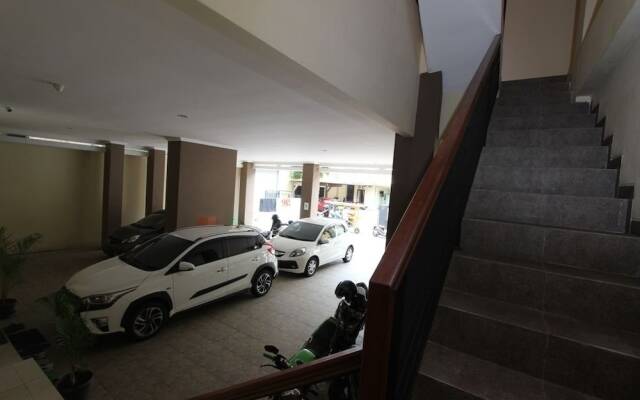 RedDoorz @ Jakal Bawah