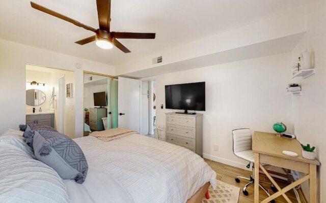 Villa Sunrise 1 Bedroom Condo by RedAwning