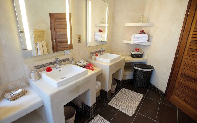 Severin Sea Lodge