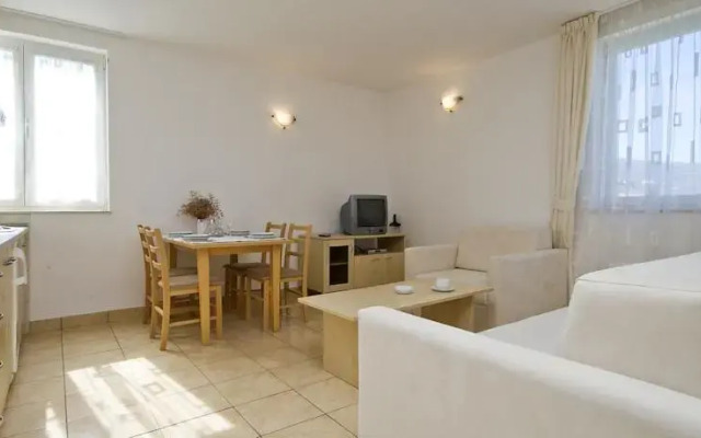 Apartments Jakov