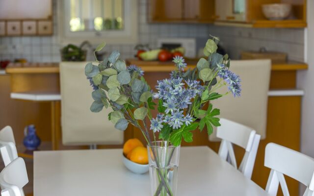 Sirina Lina Beachfront Suite