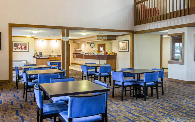 Howard Johnson by Wyndham Merrillville