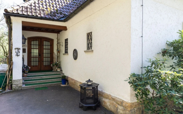 Charming Apartment in Weissenbrunn Near Forest