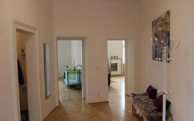 Wunderschöne Altbauwohnung in zentraler Lage Wien