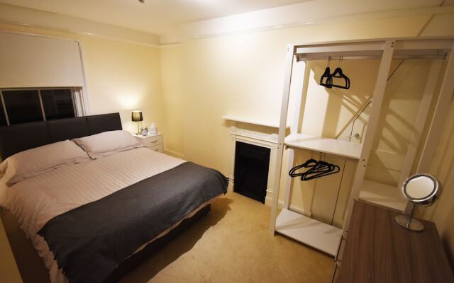 Toothbrush Apartments - Ipswich Northgate St