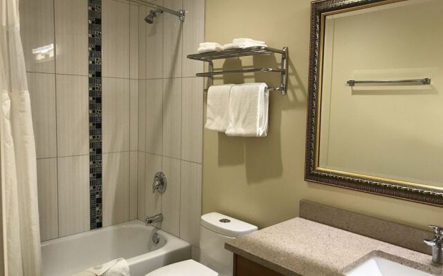 Sahara Suites