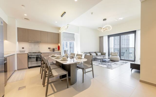 Act One Tower 2BR Luxury Apartment