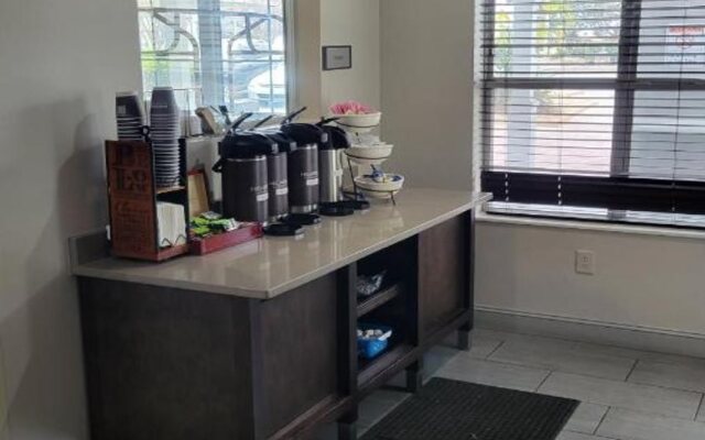 Country Inn & Suites by Radisson, McDonough, GA