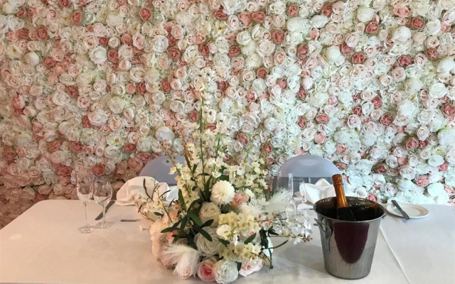 Cock Hotel Stony Stratford by Greene King Inns