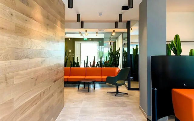 The Green Park Hotel