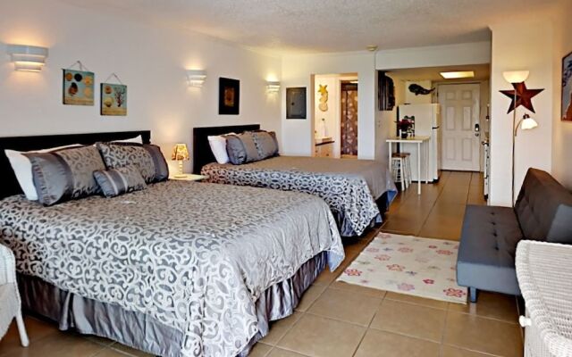 125 Sea Breeze - Studio Condo