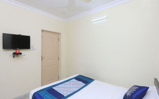 OYO 1054 Hotel AVNB Towers