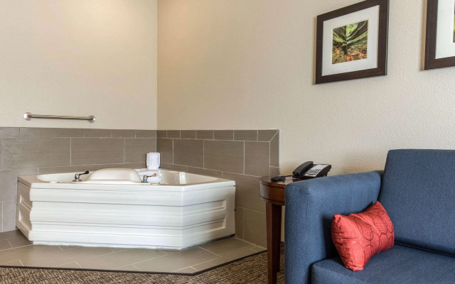 Comfort Inn La Porte