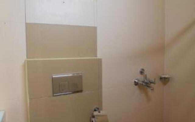 Gems 9 Airport Hotel