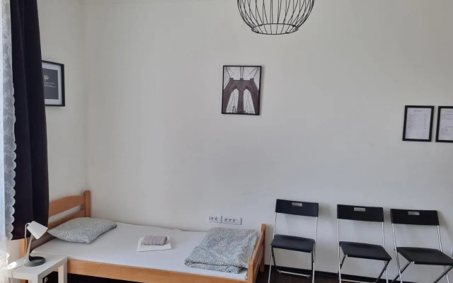 Downtown Belgrade Hostel and Apartments