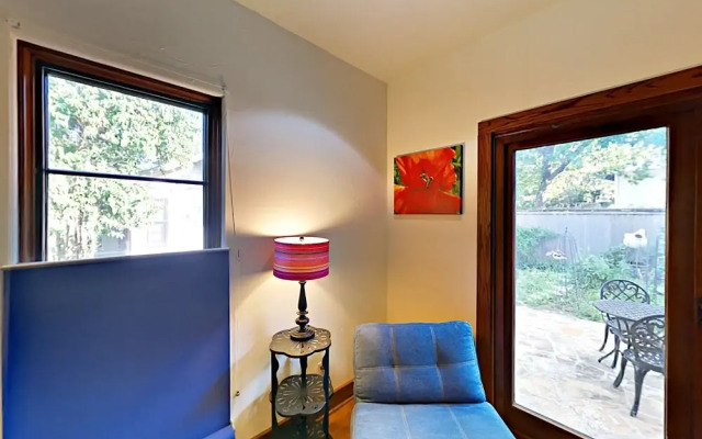 Charming 3BR w/ Balcony & Fire Pit