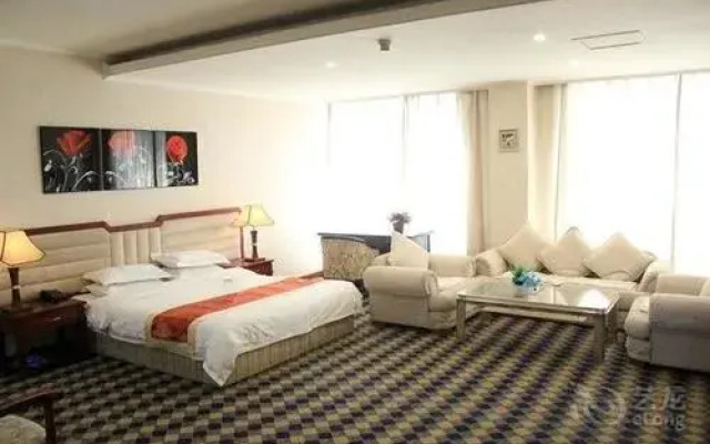 Yatai Hotel