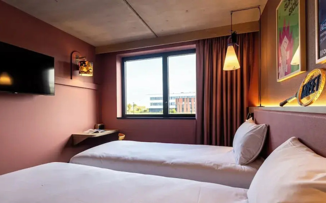 greet Hotel Reims Tinqueux