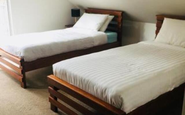 Far South Wilderness Lodge