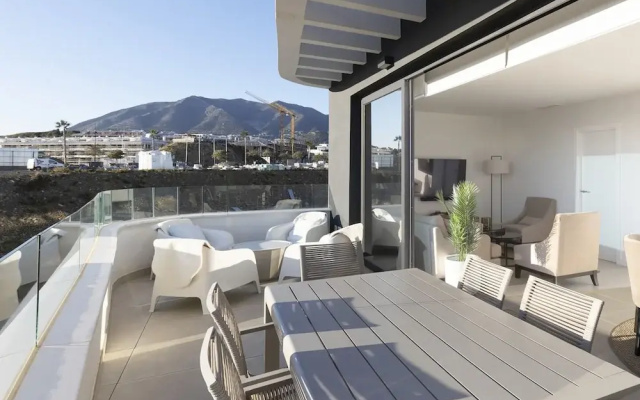 Horizon Top Floor Apartment Higueron