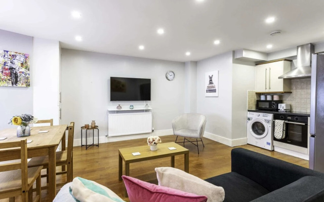 Spacious Clapham Junction Apartment