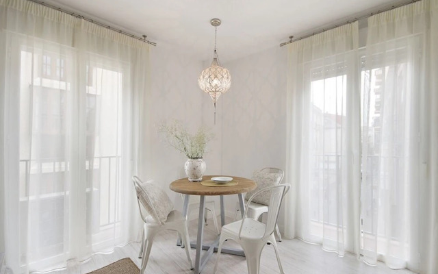 Chezmoihomes El balcon de Elvira