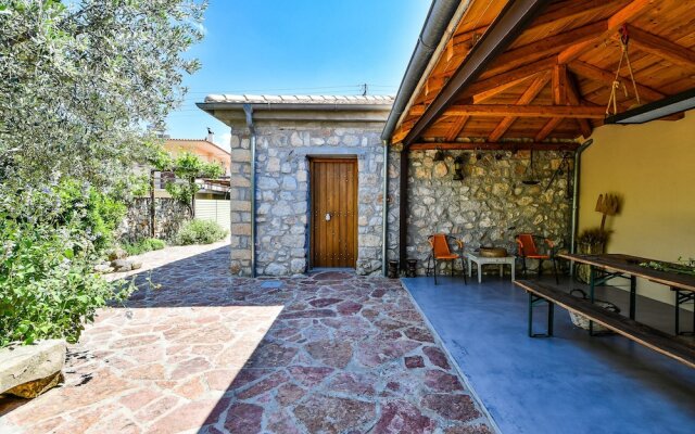 Boutique Stone Cottage With Large Terraces