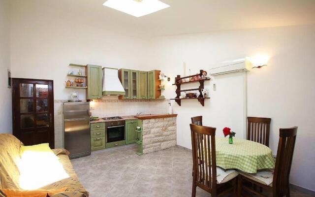 Apartments Pifar