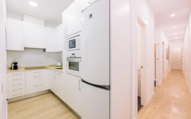 Madrid center 2 bedrooms quiet apartment