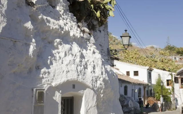 Cueva de la Muralla - Sacromonte
