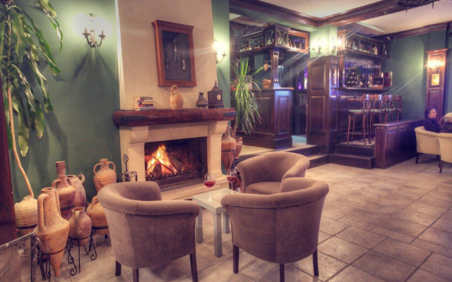 Zinos Hotel