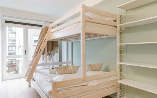 Pleasant Apartment With Frontal sea View