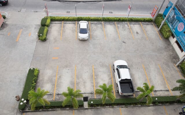Central place serviced apartment 1