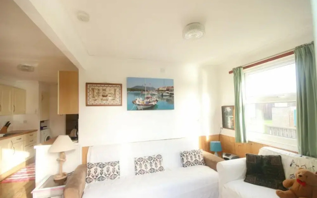 10A Medmerry Park 2 Bedroom Chalet
