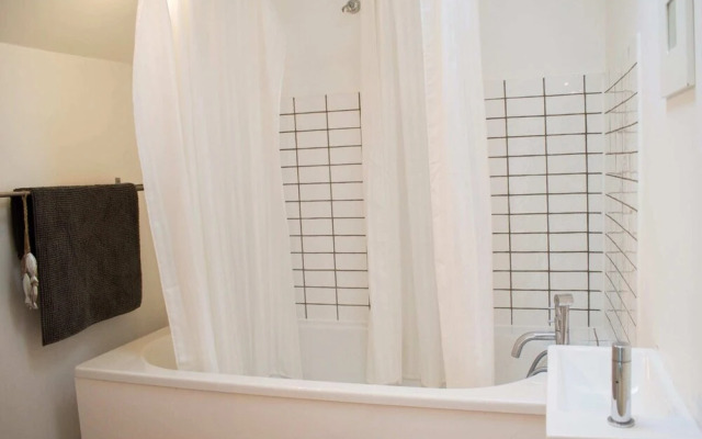 Stylish 4 Bedroom Stockbridge Home
