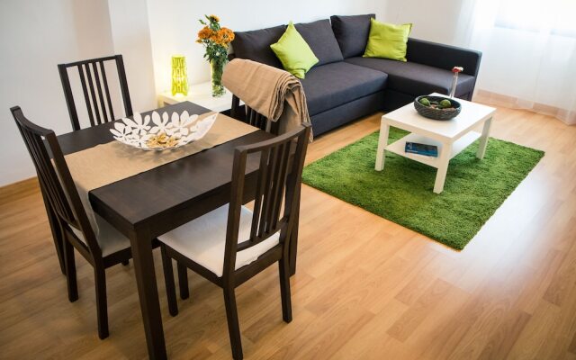 Holidays2Malaga Terrace Center Apartments