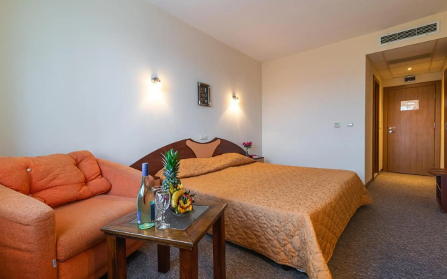 Adamo Hotel