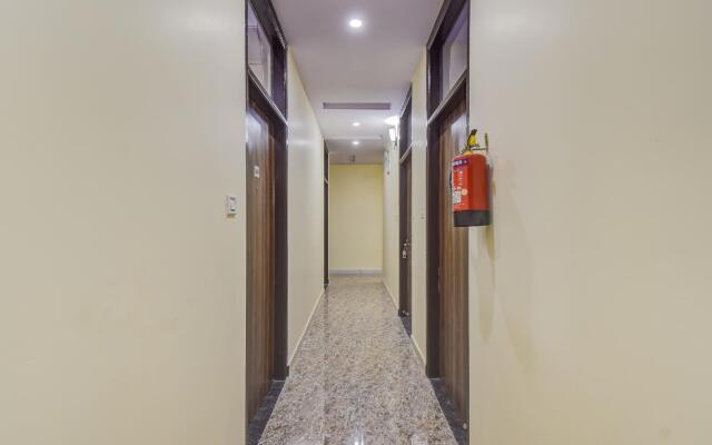 OYO Flagship 62907 Hotel Royal Blue