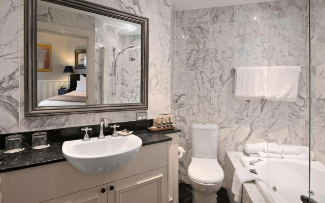 Echoes Boutique Hotel and Restaurant