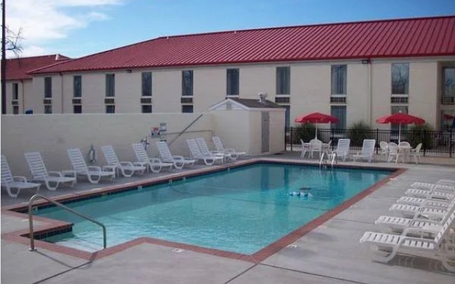 Sooner Legends Inn and Suites