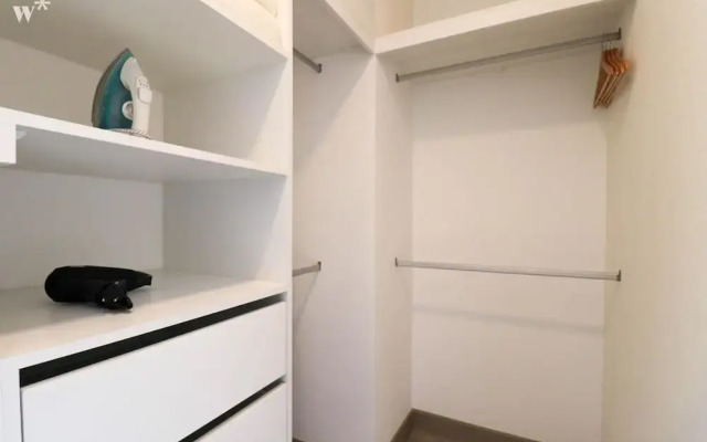 w Comfortable 2BR With Balcony in Miraflores