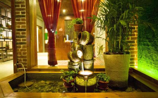 Jingshuihuajian Boutique Inn
