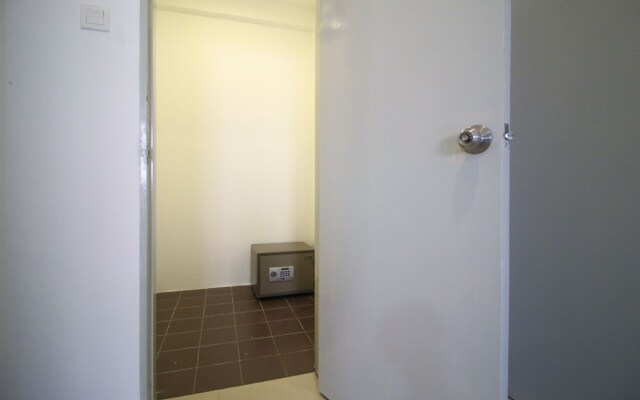 OYO Home 572 Classy 2 Bedroom Taragon Puteri