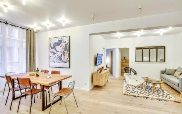 Central & Stylish Renovated Parisian Apt / 6-8 Guests