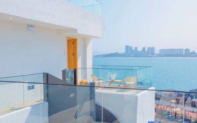 Dongshan Bay man bed and Breakfast