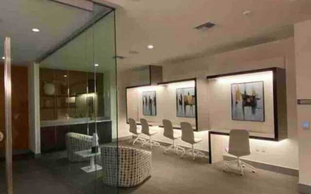 Apartment At Downtown Doral