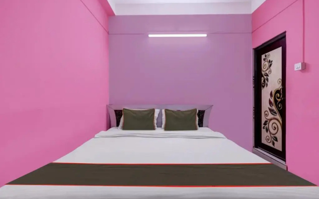 Sawkmie Hotel