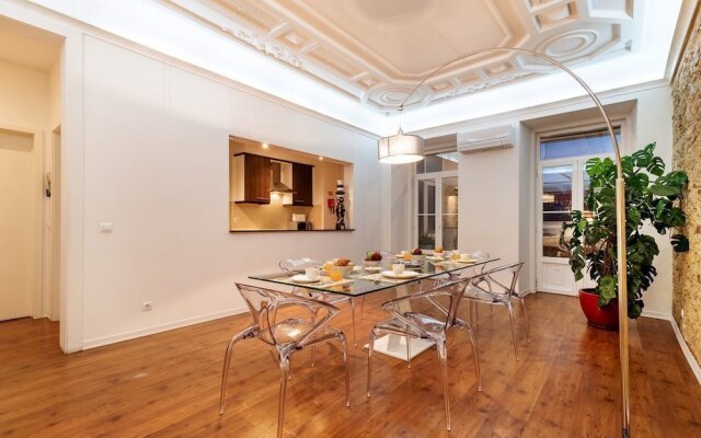 Wide and Modern Apartment in Lisbon
